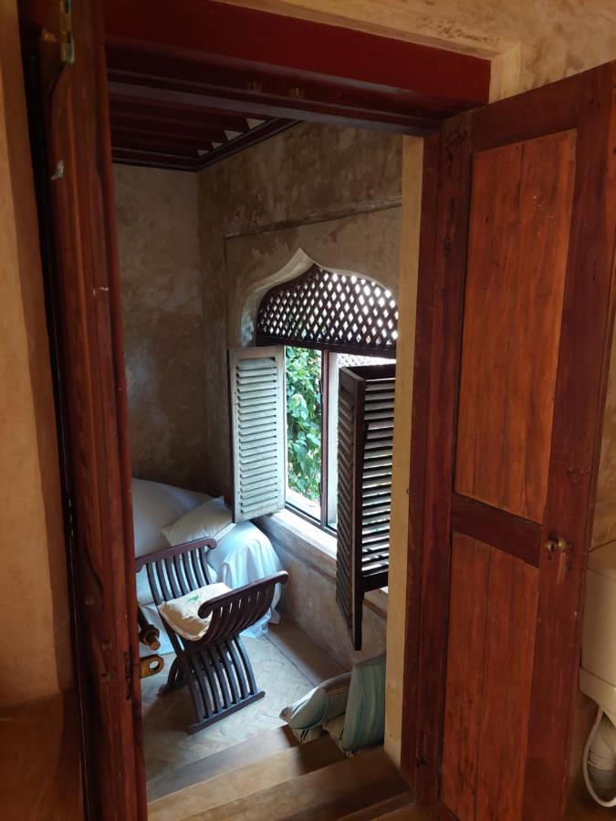 Samaki House Hotel ลามู ภายนอก รูปภาพ