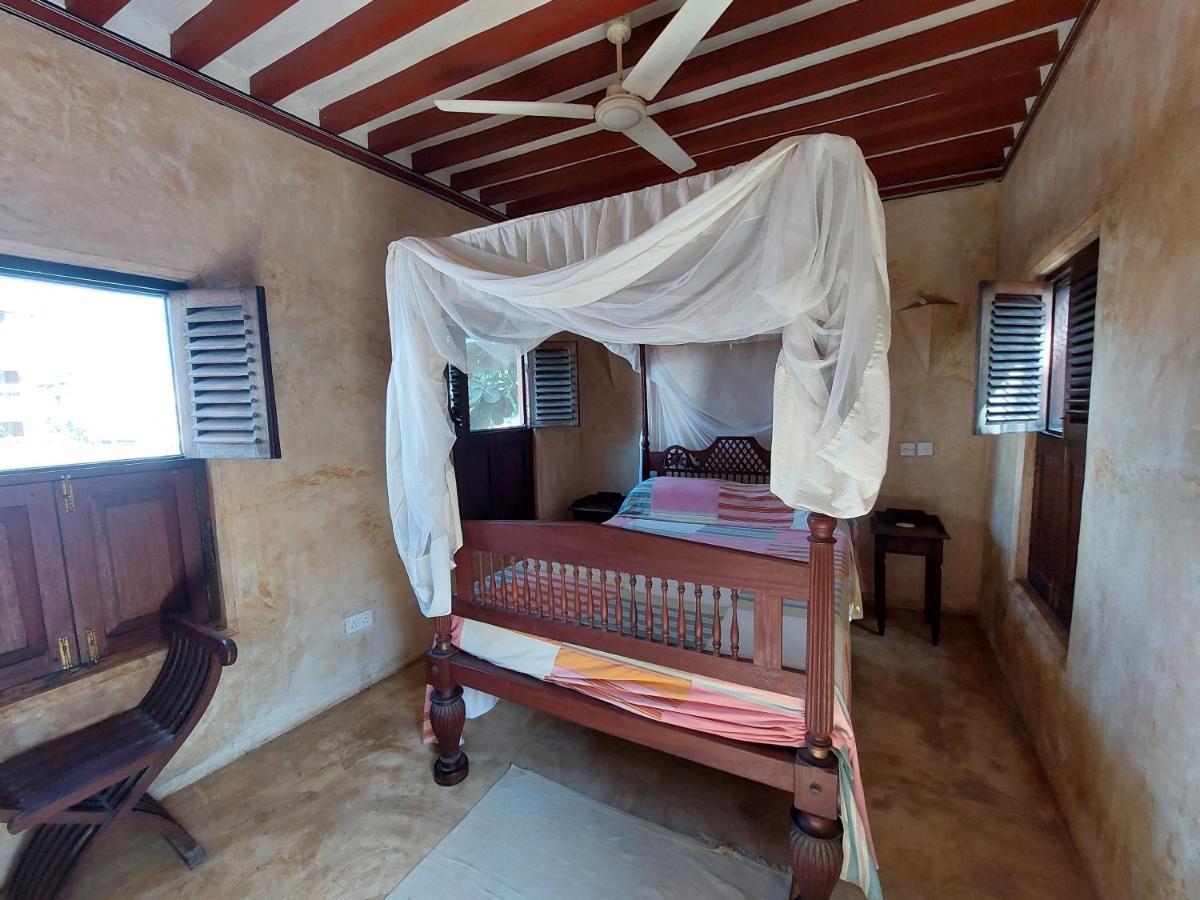 Samaki House Hotel ลามู ภายนอก รูปภาพ