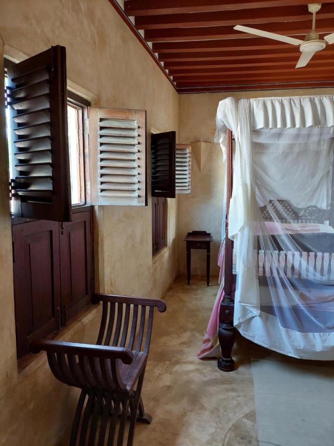 Samaki House Hotel ลามู ภายนอก รูปภาพ